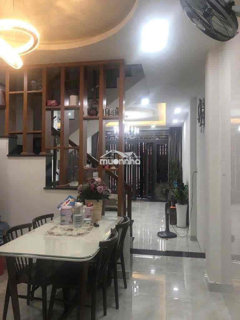 Cho thuê hxh trệt 1 lầu điện biên phủ. bên hông đh hutech