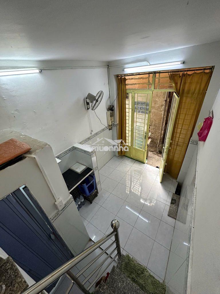 Nhà cần bán gấp.điện nước chính - Ảnh 2