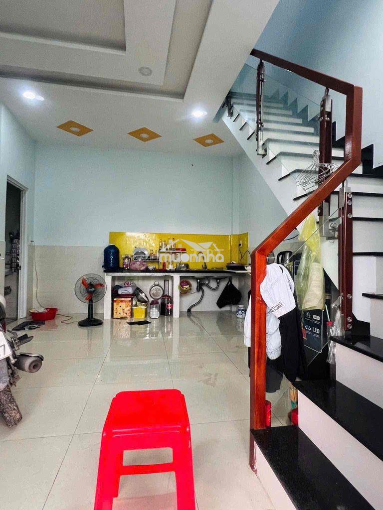 Cho thuê nhà đường thới hoà sát kcn sát chợ hẻm 5m nhà mới sạch sẽ