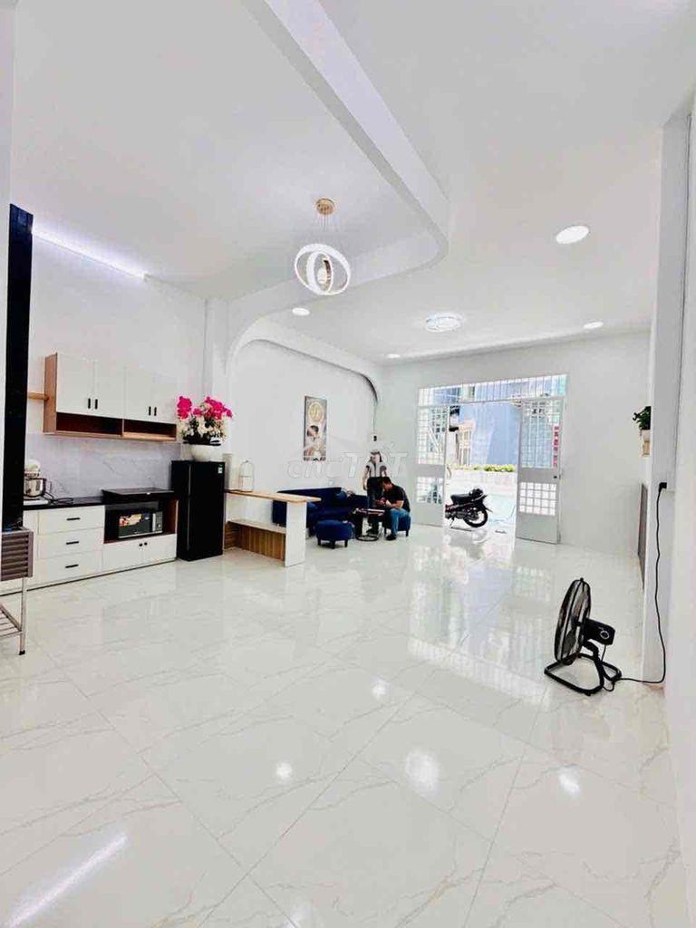 Cho thuê nguyên căn mới đẹp rộng ngay sát cầu chữ y giáp quận 5