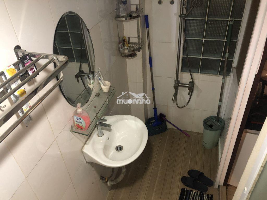 Nhà nhỏ quận 1, đẹp, đủ trang thiết bị. cách nhà thờ đức bà 300m. - Ảnh 3