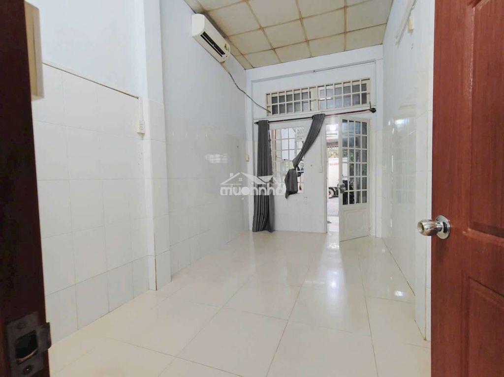 Nhà sân đậu 2 ôtô - Ảnh 4