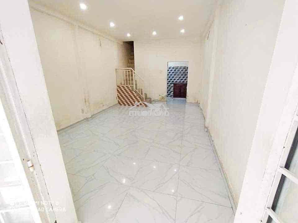Nhà 1 trệt 2 lầu, cmt8 sát bên đg hoà hưng, thích hợp ở, làm kho - 4