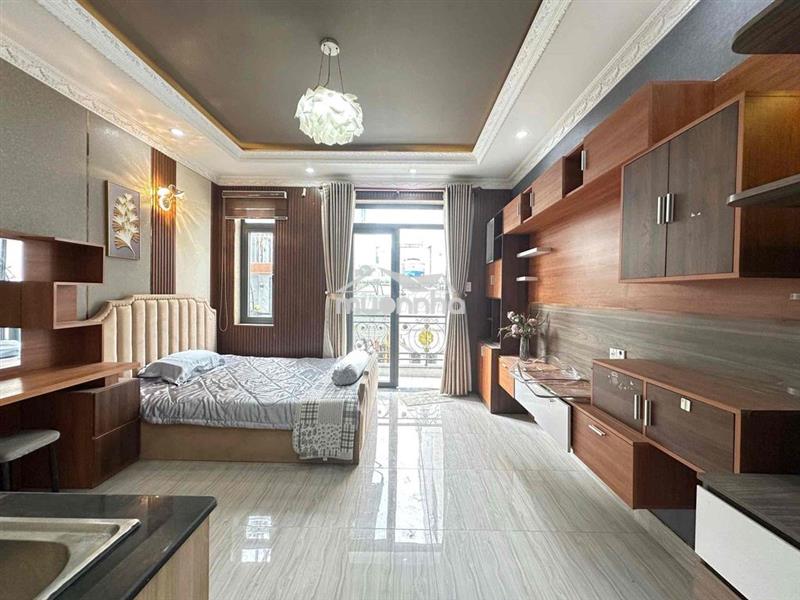Phòng ban công-full nội thất-gần lotte nvl-5 phút tới văn lang iuh