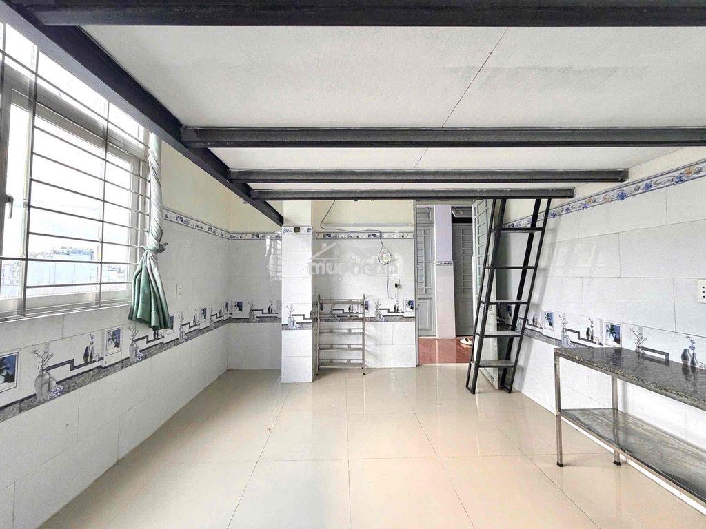 Phòng trọ giá rẻ gác cao 2m ngay hoàng hoa thám giám giảm mạnh chỉ co - Ảnh 4