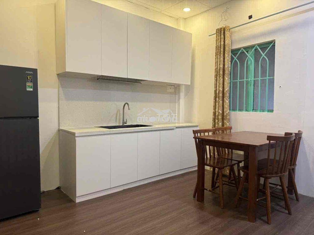 Nhà nguyên căn. hình thật 100%. full nội thất, giáp q.1, gần hàng xanh - Ảnh 4