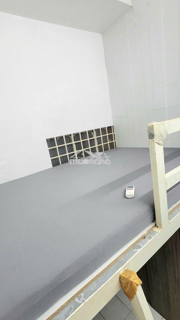 2 phòng ngủ có gác 45m2, cửa sổ, full nội thất 5tr5 cộng hòa, p12