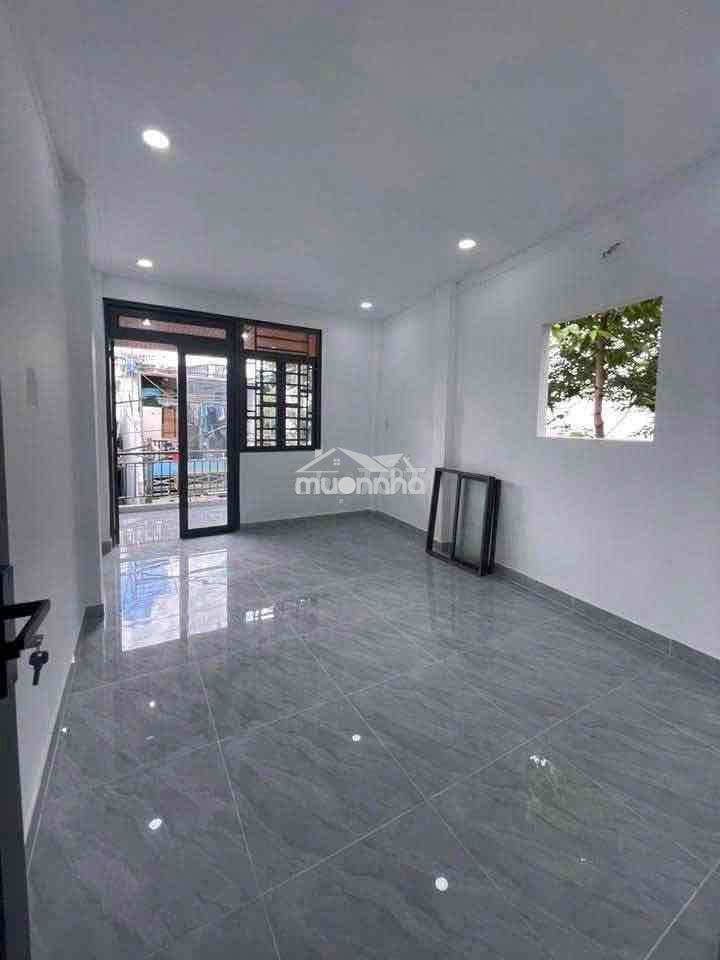 Chính chủ bán nhà full thổ cư đúc 1 lầu 2 pn có ban công kdc yên tĩn - Ảnh 4