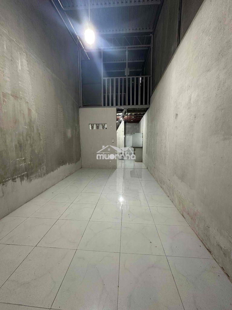 Cho thuê nhà nguyên căn 3x12m có gác - Ảnh 3