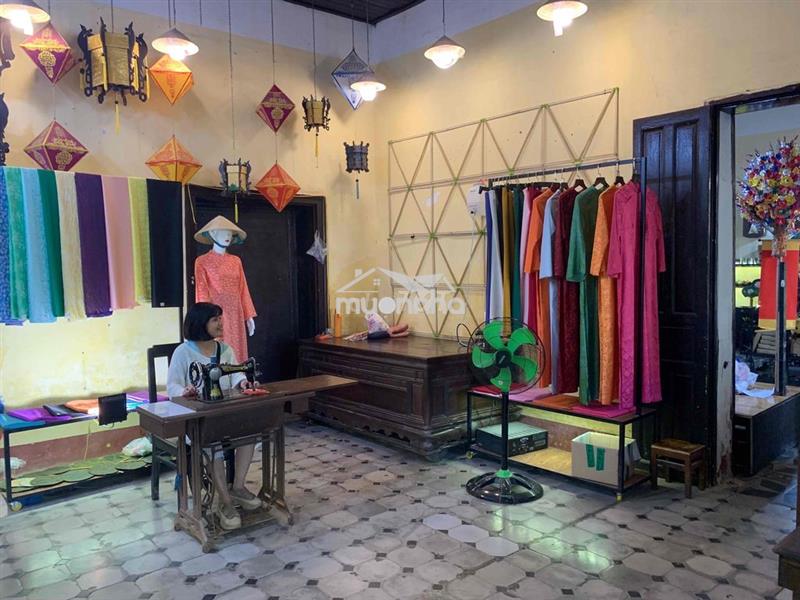 Cần bán gấp nhà mặt tiền giang văn m