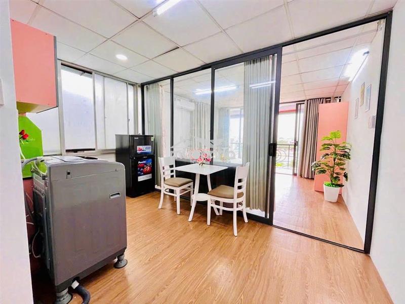 Phòng cao cấp ngay tôn thất thuyết q4 giá mềm full nt 35m2 ban công bự