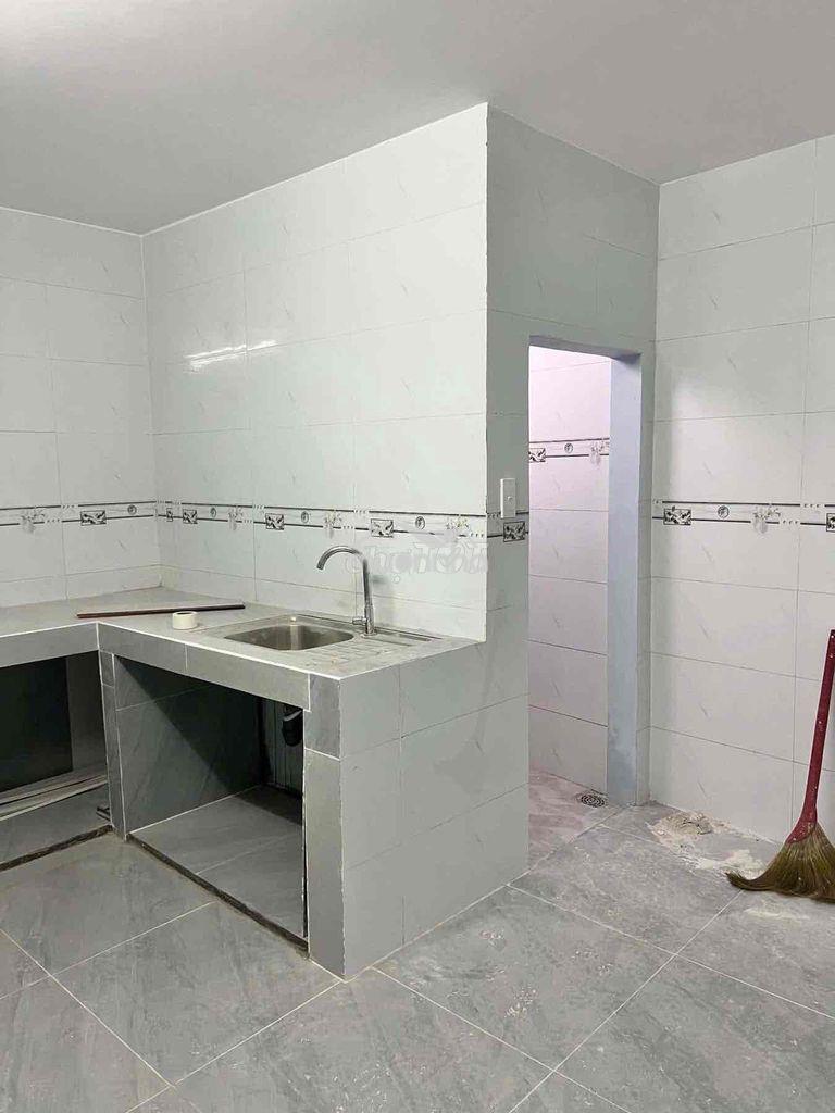 Cho thuê nhà mới tinh có 3p ngủ ngay trung tâm ngã 5 rộng rãi làm nghề - Ảnh 4
