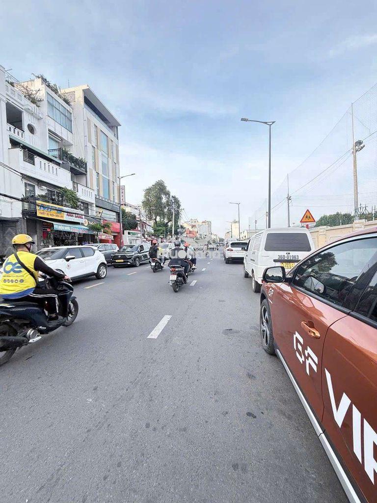Mặt tiền đường 30m hoàng hoa thám xd hầm+7t - Ảnh 2