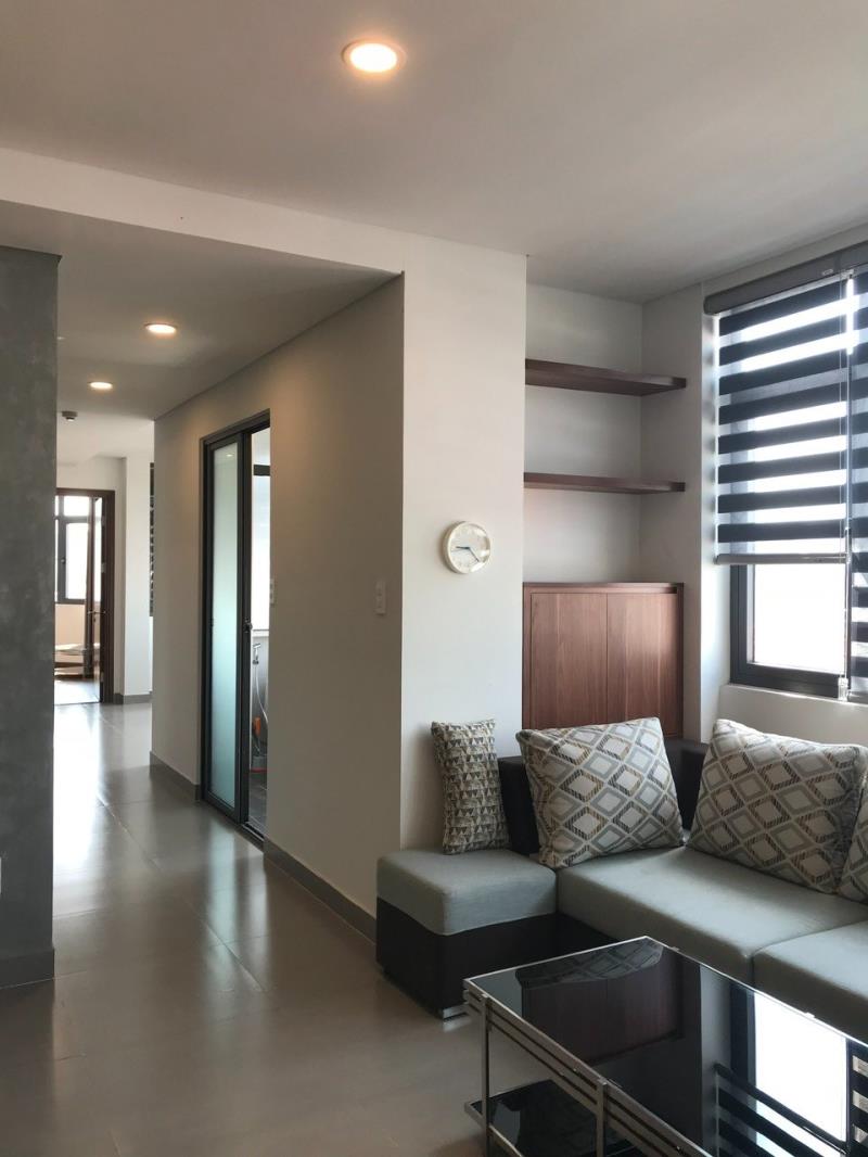 Cho thuê căn hộ gần sân bay tân sơn nhất/ 2pn, studio ban công - p4 tân bình