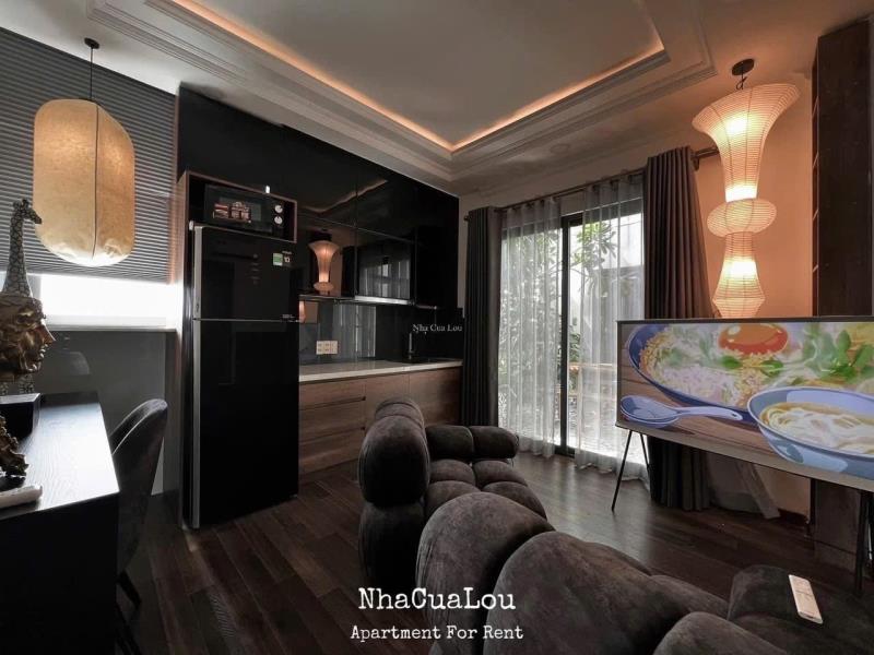 🏡 Cho thuê penthouse sân vườn luxury – cách mạng tháng 8
