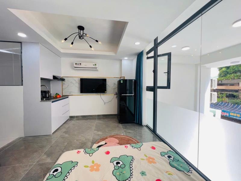 Căn hộ cao cấp có cửa sổ lớn thoáng full nội thất đường điện biên phủ quận bình thạnh, sát q1 - Ảnh 2
