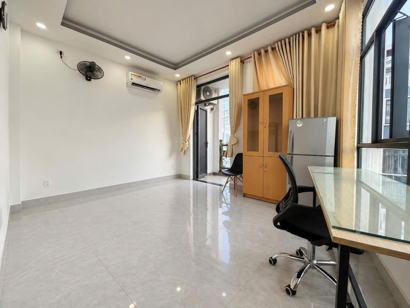 Cho thuê căn hộ rộng có ban công và cửa sổ lớn đường nguyễn xí quận bình thạnh, sát q1, phú nhuận - Ảnh 3
