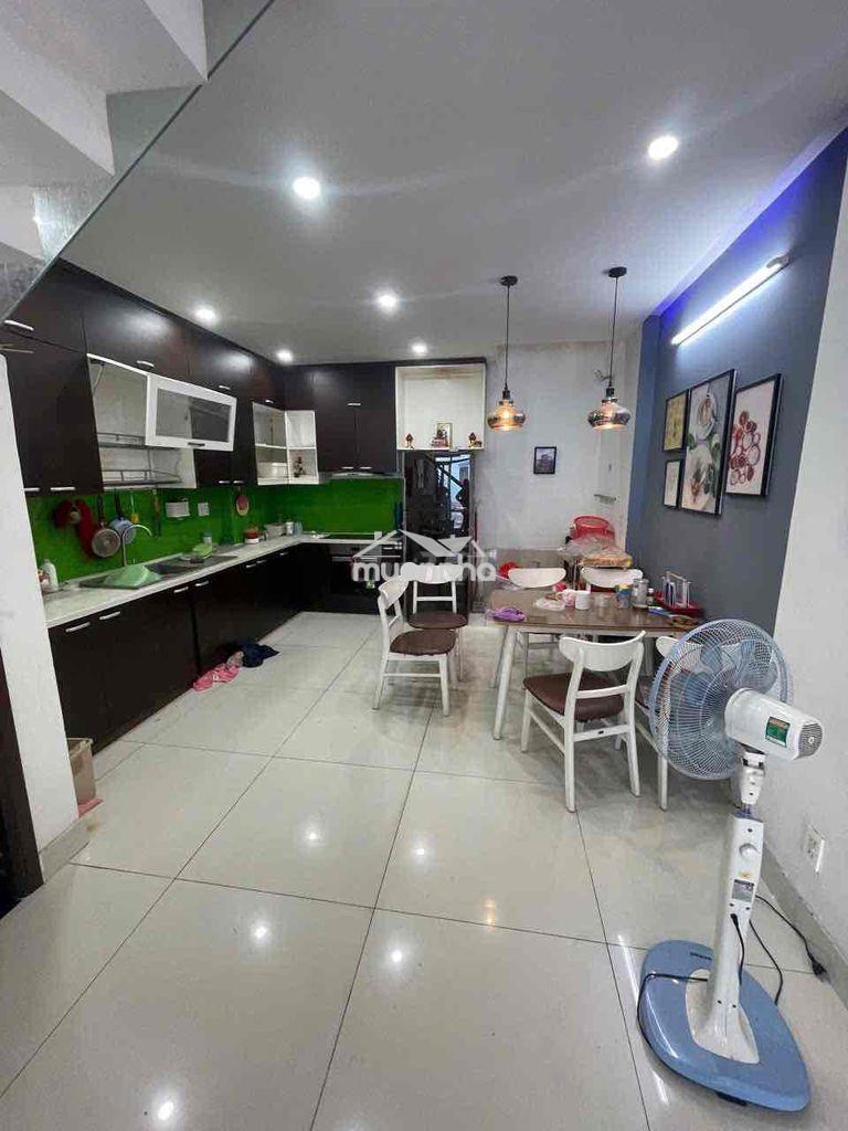 Nhà đẹp sẵn nội thất 2lầu 3pn - đường 102 lã xuân oai - hẻm oto - Ảnh 2