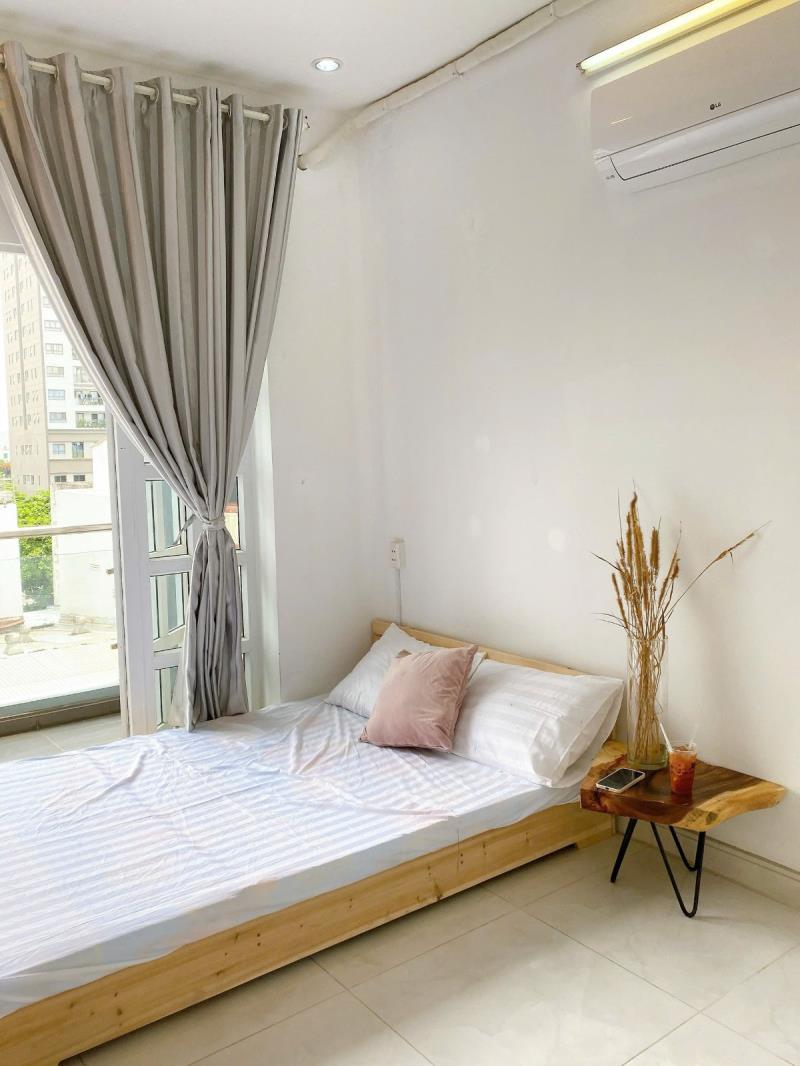 Pass lại phòng 35m2 ban công thoáng, nhà mới full nội thất ngay hàng xanh- nguyễn văn thương, bình thạnh