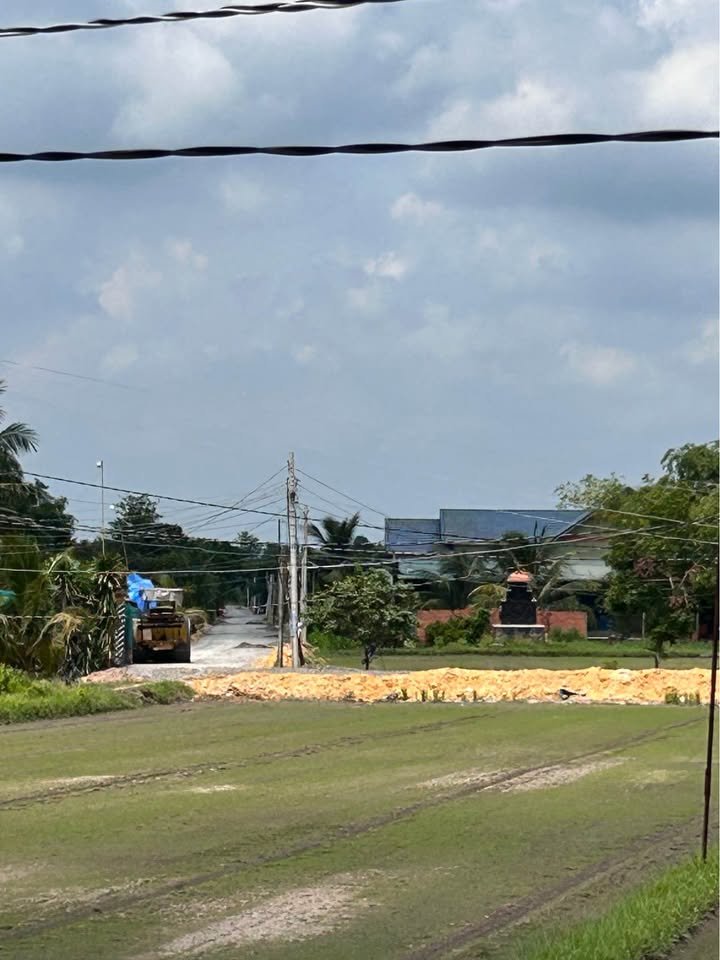 Bán đất 3mt đường hồ chí minh, thị trấn hiệp hòa, đức hòa tdt 2265m2 ( 300m2 thổ) 8,5 tỷ