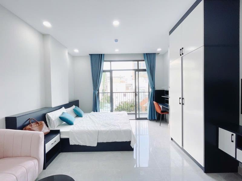 Căn hộ tách bếp full nội thất ban công lớn tháng mát lý chính thắng quận 3 gần chợ bến thành, hồ con rùa
