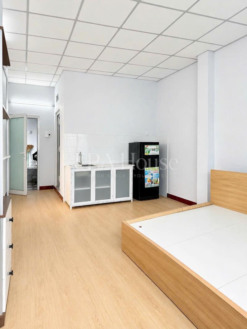 Cho thuê căn hộ có ban công rộng và cửa sổ thoáng mát full nội thất đường xô viết nghệ tĩnh quận bình thạnh, sát quận 1 - Ảnh 4