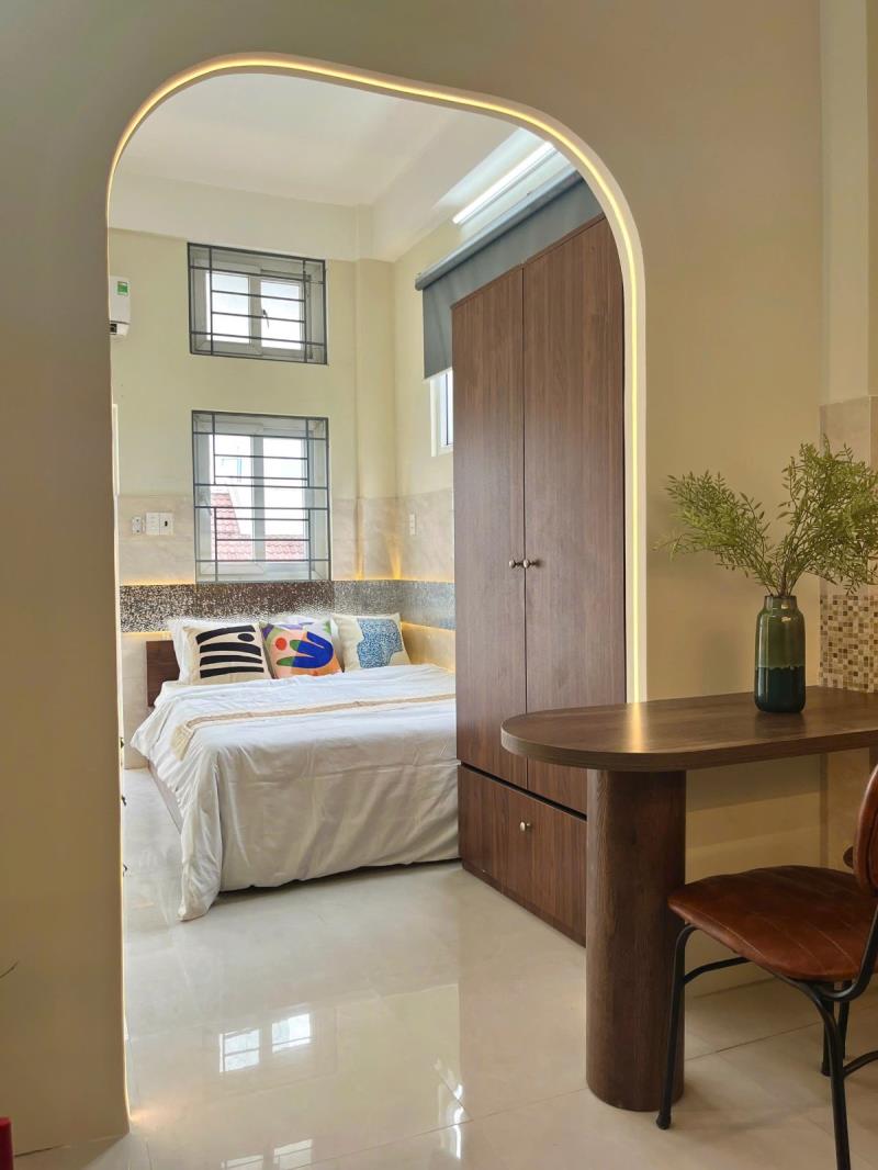 Cho thuê căn hộ ban công thoáng, cửa sổ lớn bình thạnh gần bến xe miền đông cũ - ***