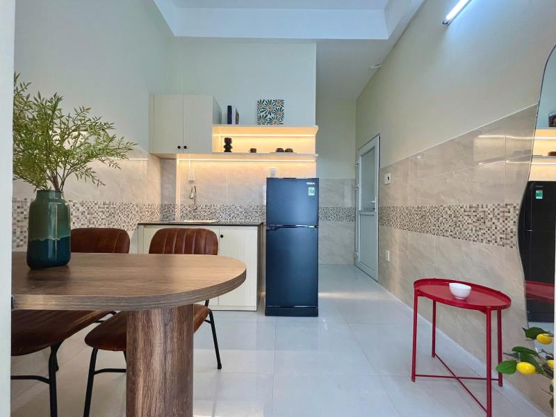 Cho thuê phòng có ban công, rộng 38m2, full nội thất - quốc lộ 13 gần bến xe miền đông cũ, ngã tư hàng xanh, đại học ngoại thương ở bình thạnh - Ảnh 3
