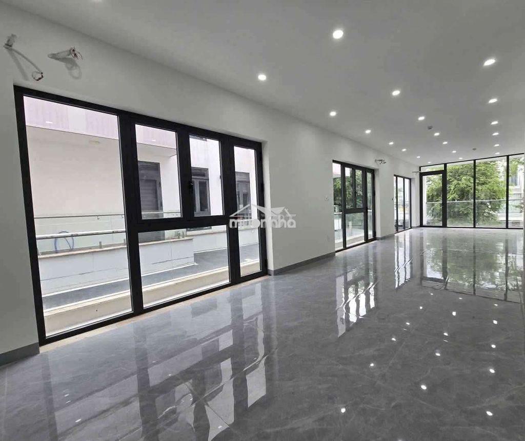 Cho thuê tòa nhà văn phòng có hầm và 4 lầu sàn trống mới xây xong  - Ảnh 3