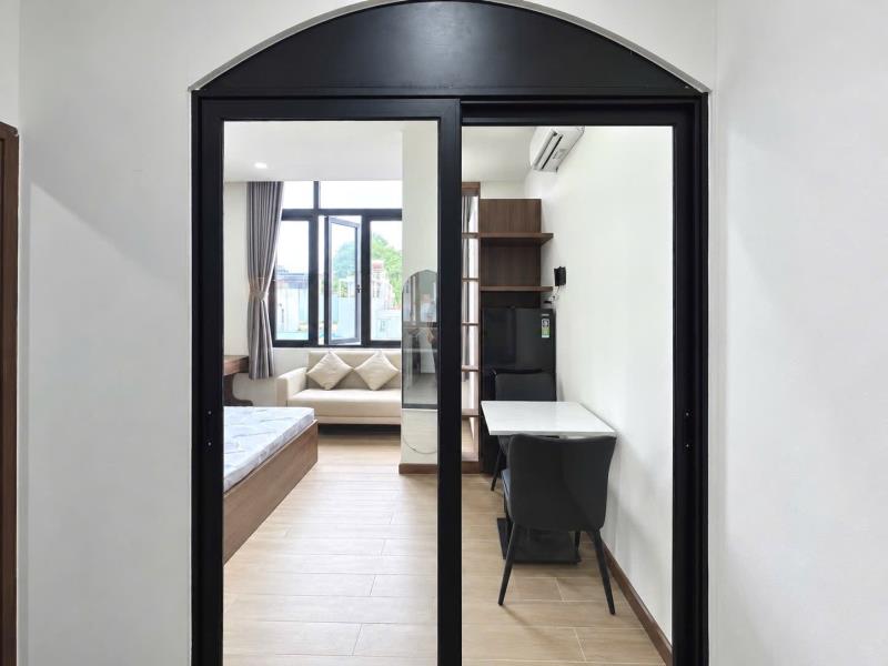 Căn hộ 1 phòng ngủ ngay mặt tiền lê đức thọ full nội thất cửa sổ trời - Ảnh 3