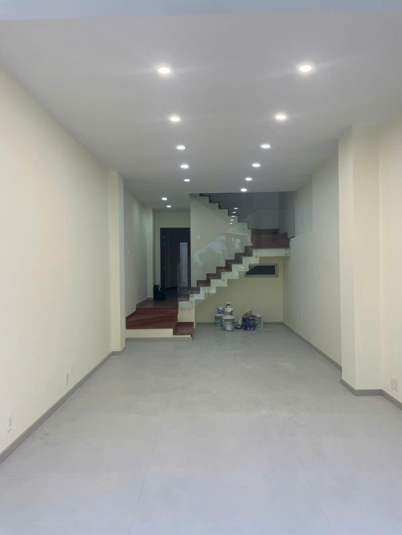 Sát mt đường đặng thùy trâm gần văn lang cs3 4x18m 2 tầng  - Ảnh 3