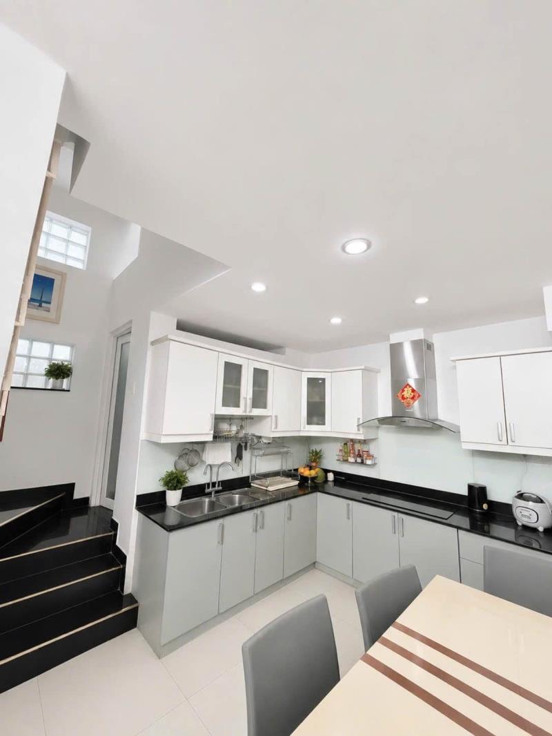 14 tỷ, 45m2(4.5x10) nhà 4 tầng hẻm ô tô, 4 pn, khu bàn cờ - cư xá đô thành quận 3 - Ảnh 2