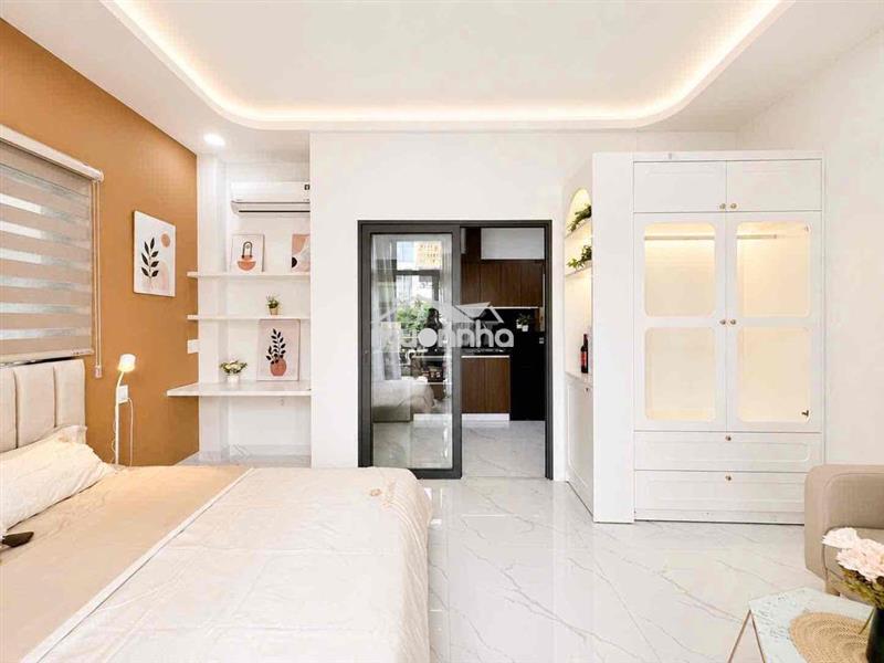 Căn hộ luxury 1 phòng ngủ có ban công thoáng mát
