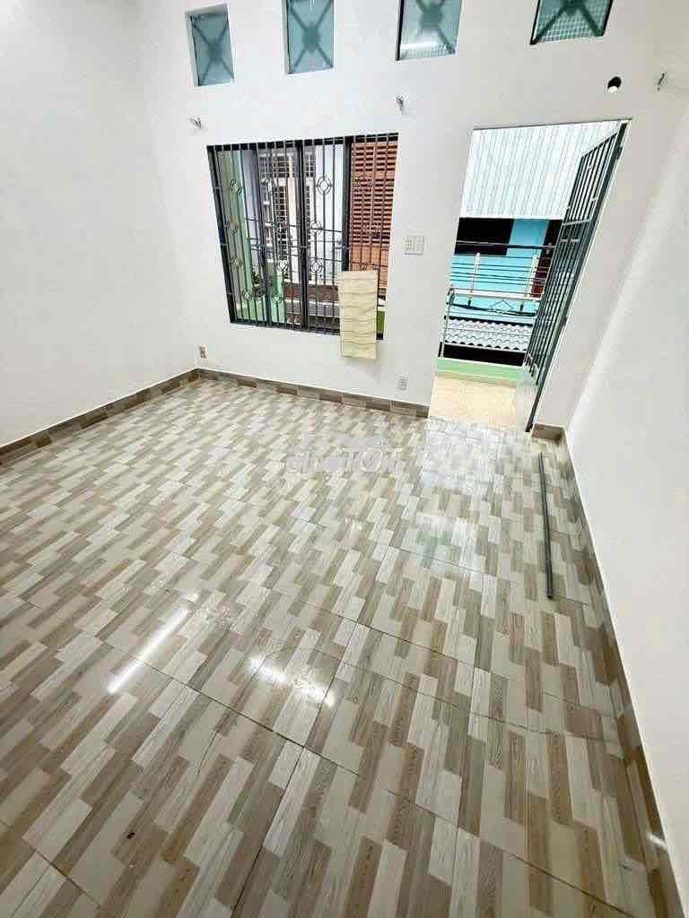 Nhà 1 trệt 1 lầu sạch đẹp 2 phòng ngủ 2wc hẻm an ninh thống nhất - Ảnh 3