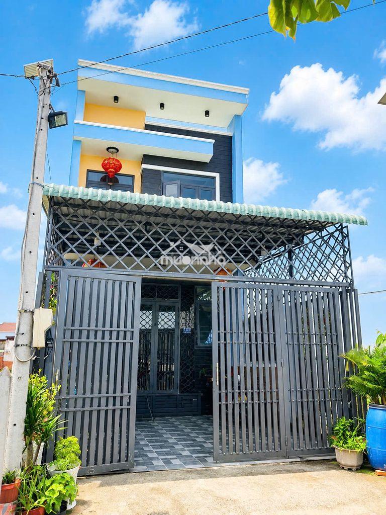 Nhà hoàn công chủ cần bán căn nhà lầu tân phú trung, dt: 5*24 full tc