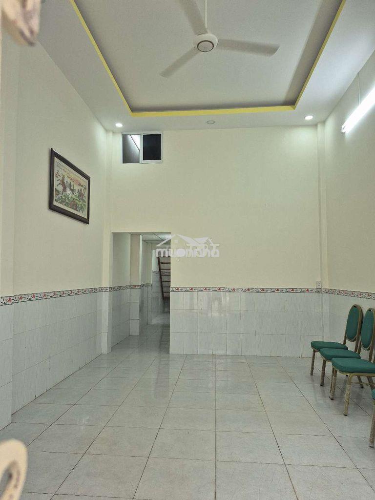 Nhà cho thuê 4x16m 3pn _ hẻm xe hơi đường lê trọng tấn