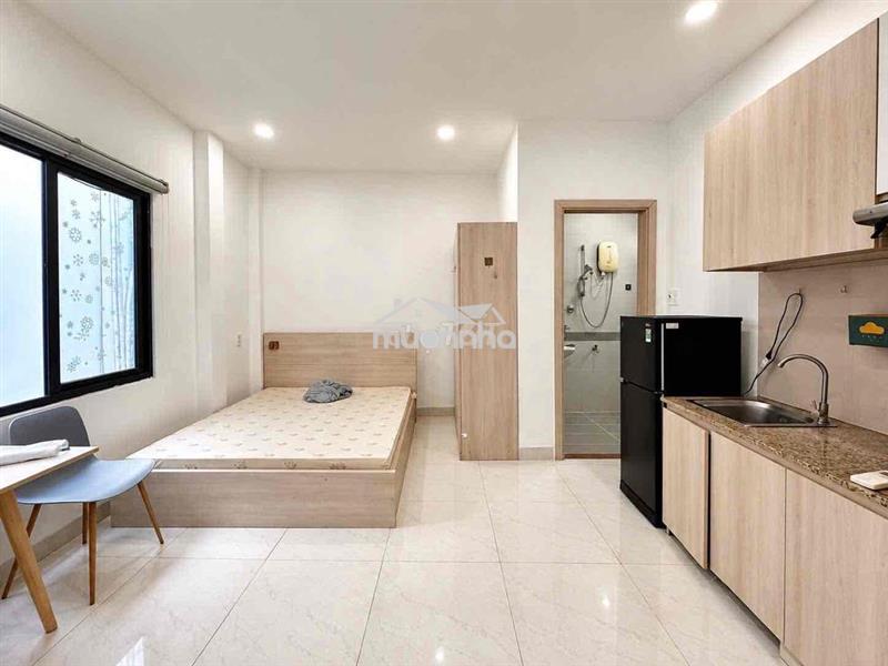 Trống lại studio full nội thất giá rẻ q10