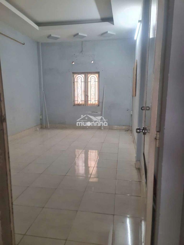 Cho thuê nhà 4x17m 1 lầu 3pn 2wc hxt lê trọng tấn  - Ảnh 2