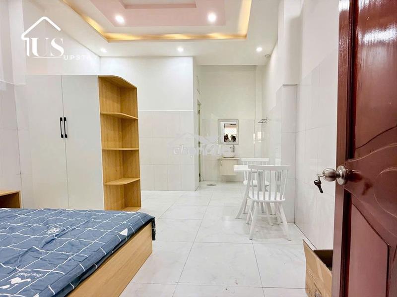 Cho thuê phòng 25m2 full nt ngay cổng đh bách khoa q10.