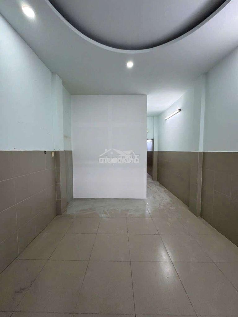 Nguyên căn rộng 4❌17m, 2pn hẻm thông xe hơi gần gx thạch đà