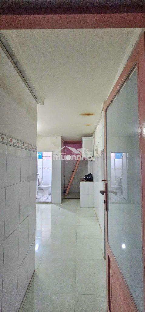 🌹 30 tr anh chị bán nhà q11 chỉ 1 tỷ 480 - Ảnh 2