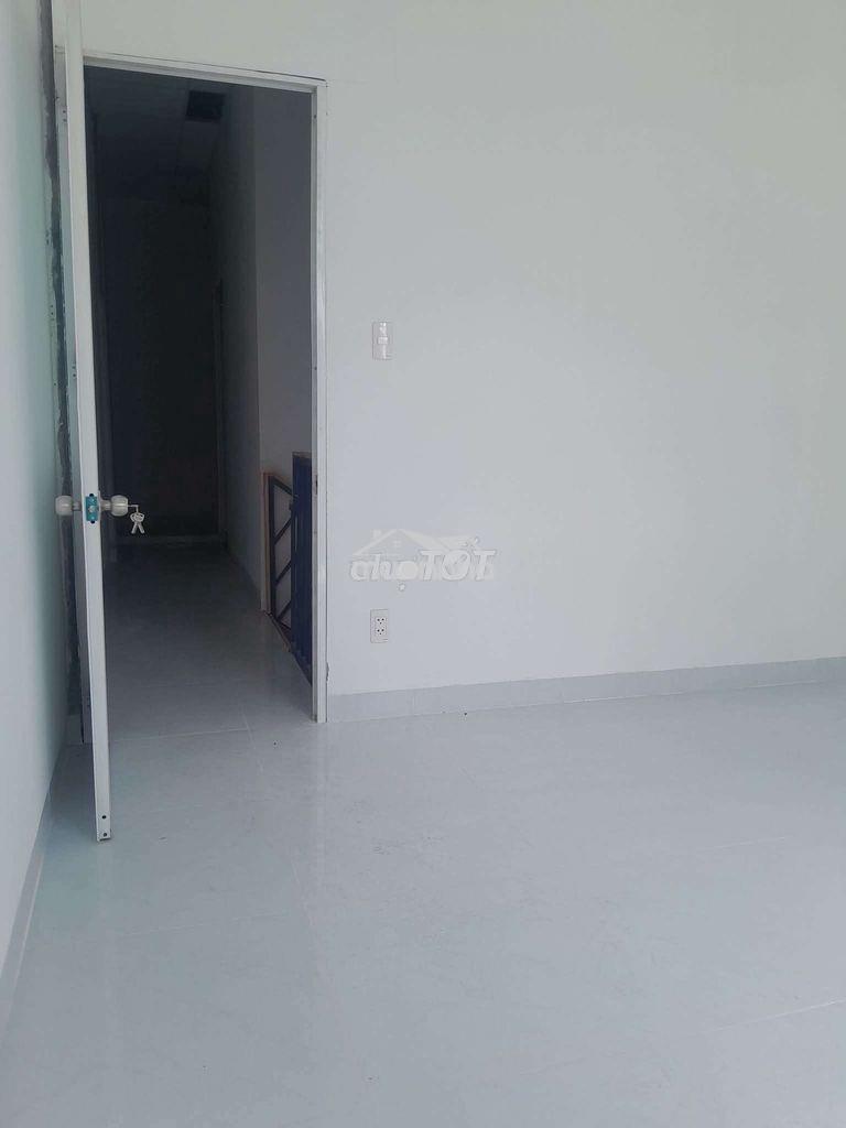 Nhà mới 100%, đ48 hbc, kdc sông đà 8tr 2pn2wc