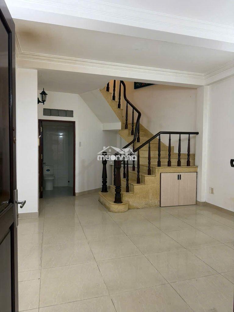 Nhà mới rộng rãi 120m2 gần mt cmt8