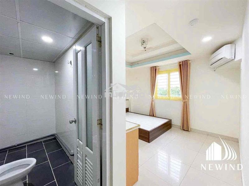 Trống sẵn căn hộ thang máy full nội thất sát q1 q5 , thang máy