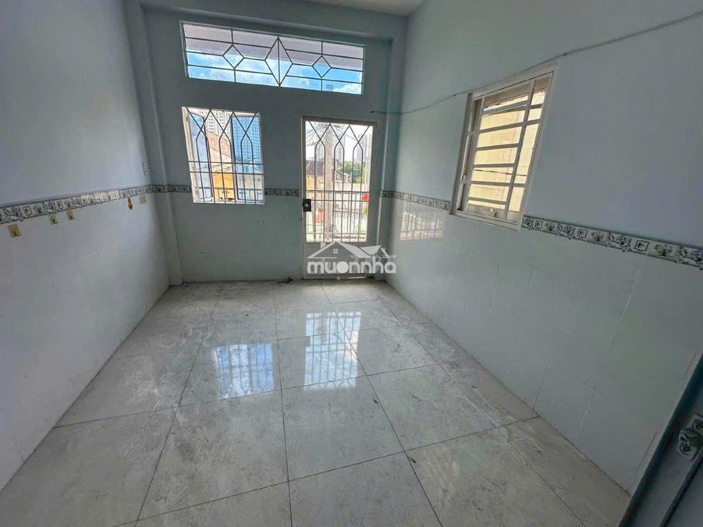 Cho thuê nhà f1 q8 chỉ 6tr mà 2 lầu - Ảnh 2
