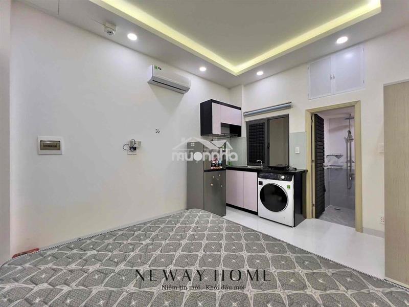 Studio cửa sổ giếng trời full nội thất ngay gần cầu chữ y, dễ qua q1,5