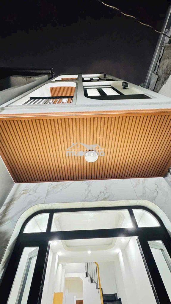 Em chính chủ, cho thuê nhà 3 phòng cọc 1 tháng