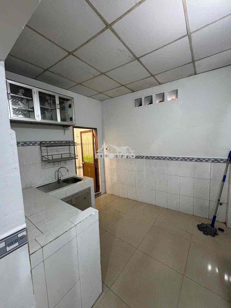 Nhà cấp 4 50m2 ngay đại học luật, sát nhà thờ fatimal bình triệu - Ảnh 2