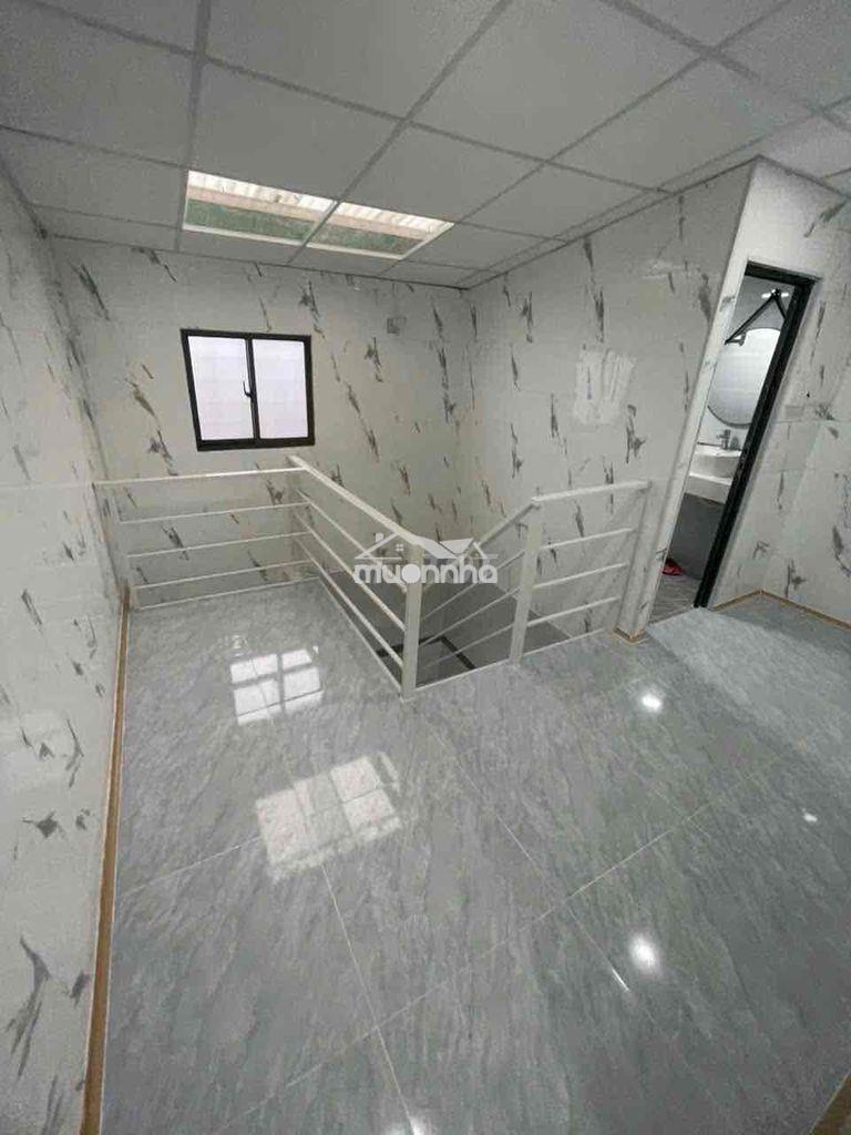 Nhà mới nội thất cơ bản tô hiến thành.p.13.q.10. dt:4 x 11 1lầu 2pn - Ảnh 2