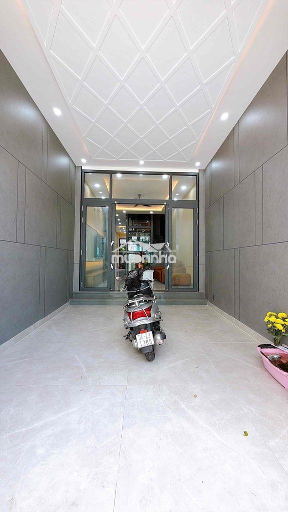 Nhà mới 4 tầng thang máy 5p5wc - Ảnh 2